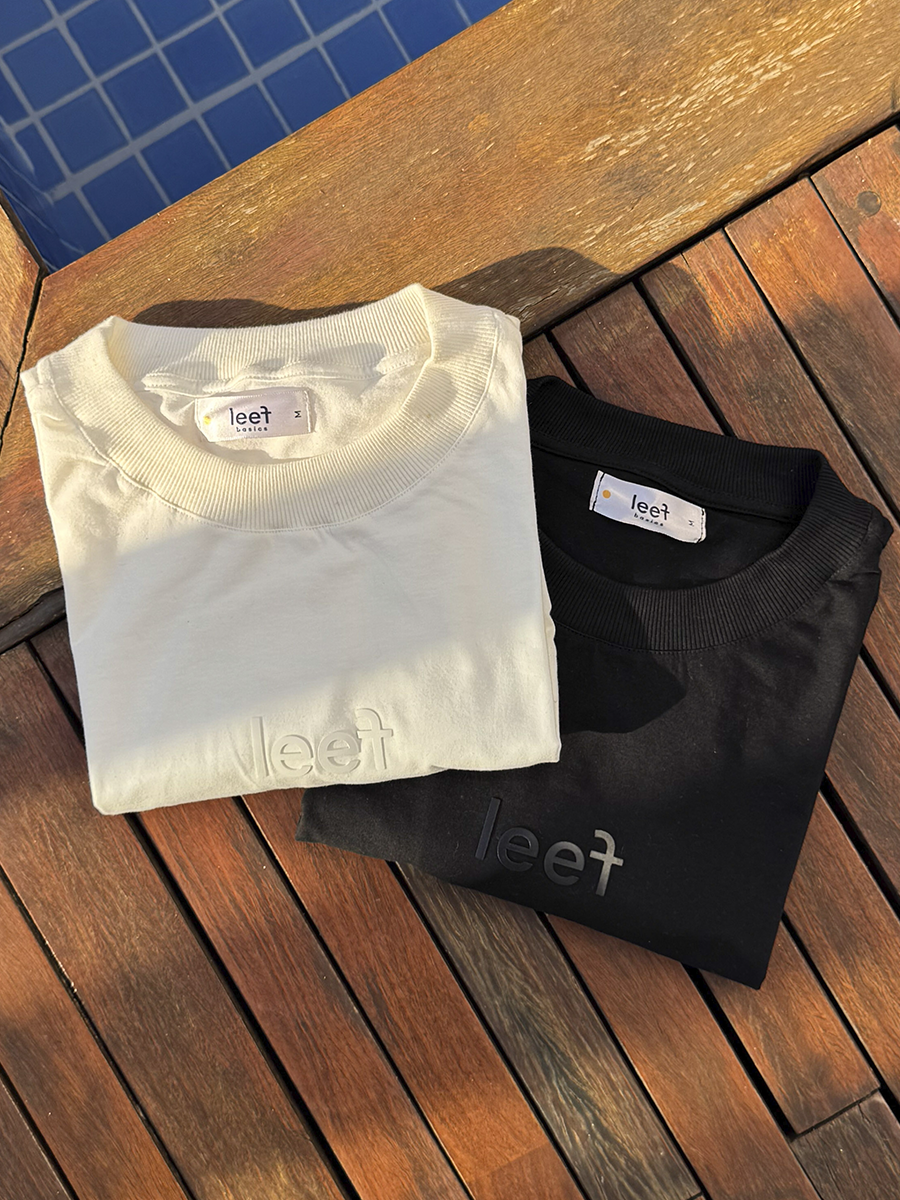 CAMISETAS PRETA E OFF